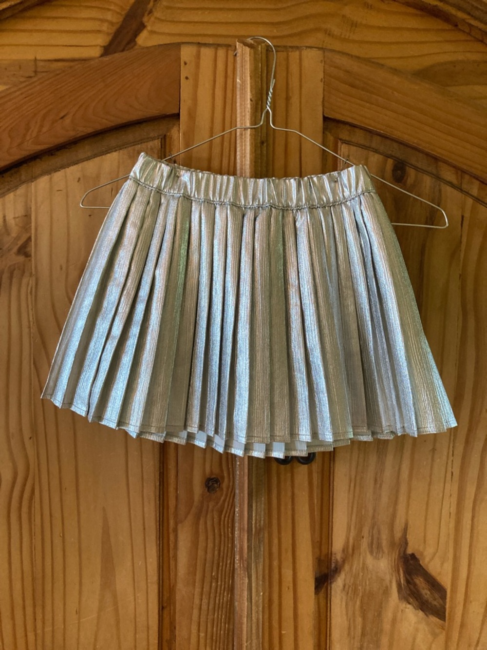 Girls Owillo silver pleated skirt - size XS